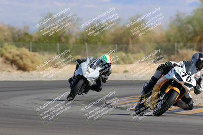 media/Nov-05-2022-SoCal Trackdays (Sat) [[f8d9b725ab]]/Turn 2 (1120am)/